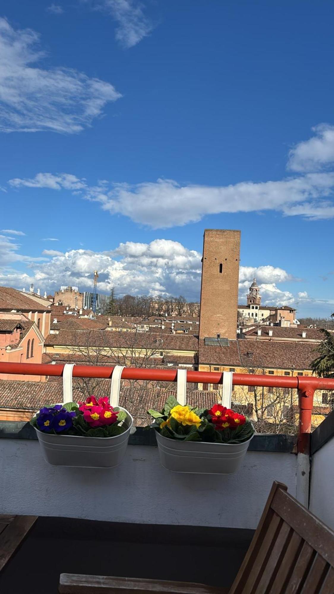 Appartamento Mansarda Le Torri Mantova Esterno foto